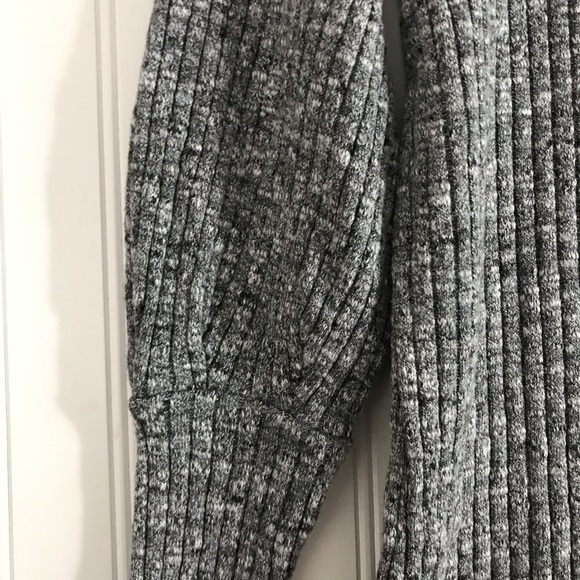 ⭐️ 3 for $25 Sweater Dress - Picture 5 of 6